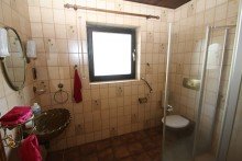 G�ste-WC mit Dusche Haus verkaufen Niederwambach! Hier sagen Ihnen Fuchs und Hase  Gute Nacht !