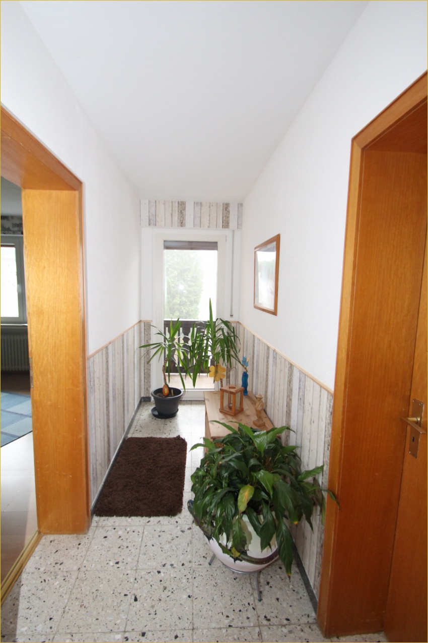 Flur OG Einfamilienhaus Kurtscheid