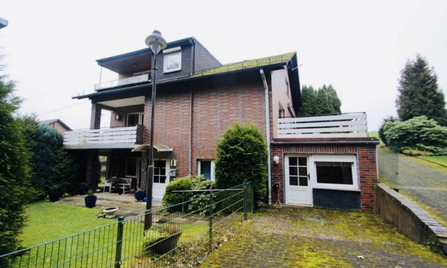 R�ckansicht Einfamilienhaus Woldert