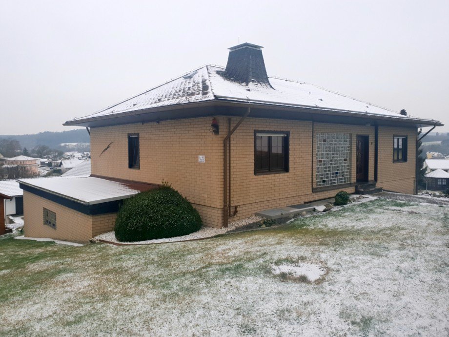 Winterimpression Einfamilienhaus Raubach