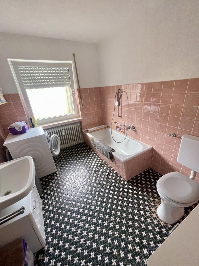 Wohnung Erdgeschoss Mehrfamilienhaus Stra�enhaus